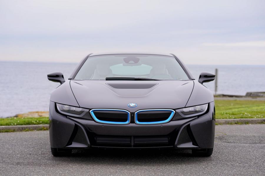  BMW i8 (I12) 2014 года  (NA) (фото 19 из 23)
